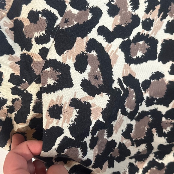 Ann Taylor Loft Animal print mini skirt ❤️ - Picture 6 of 8